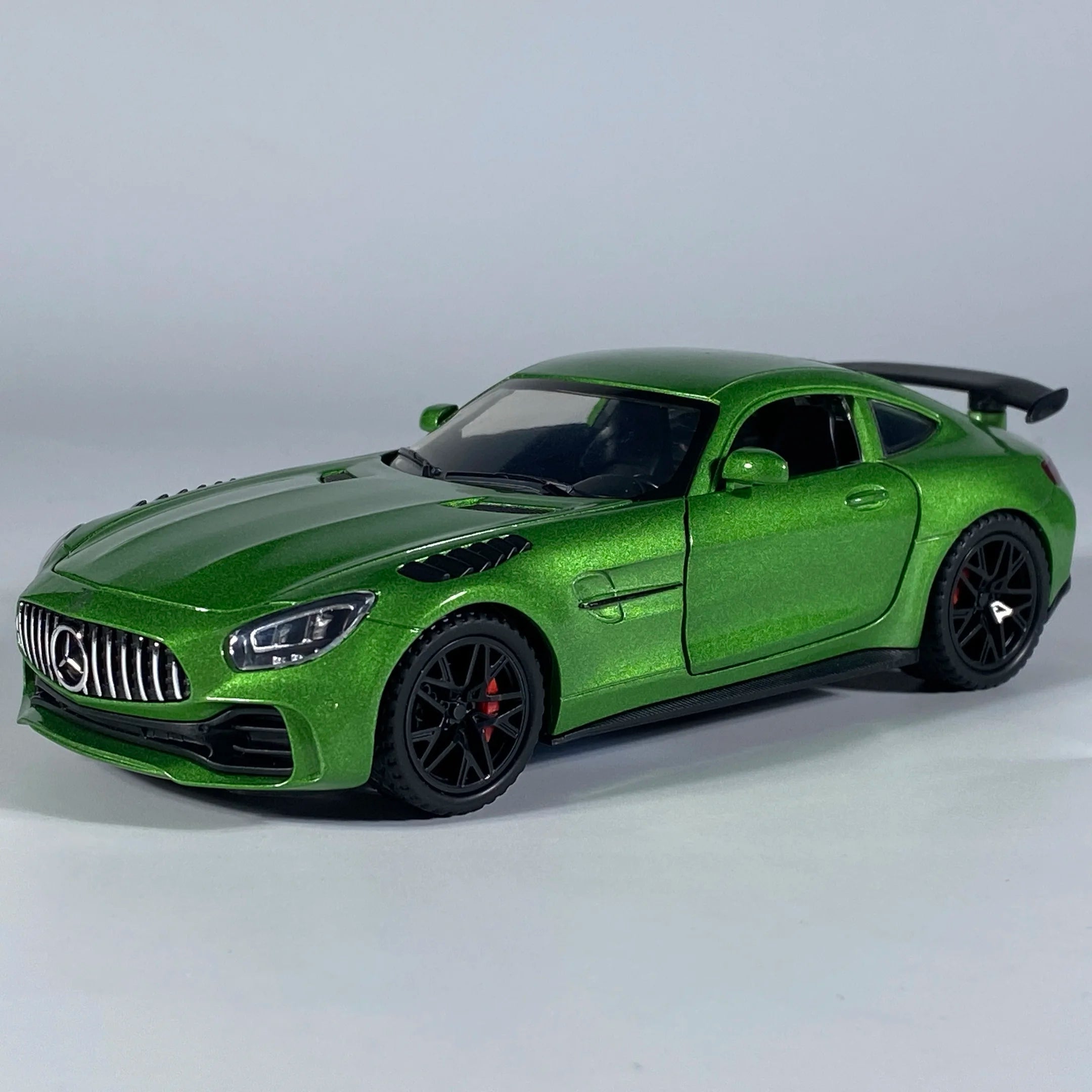 1:32 Benz AMG GT Super Sports Car Alloy Diecast Model Car with Sound Light Pull Back Children'S Toy Car Decoration Hobby Collect