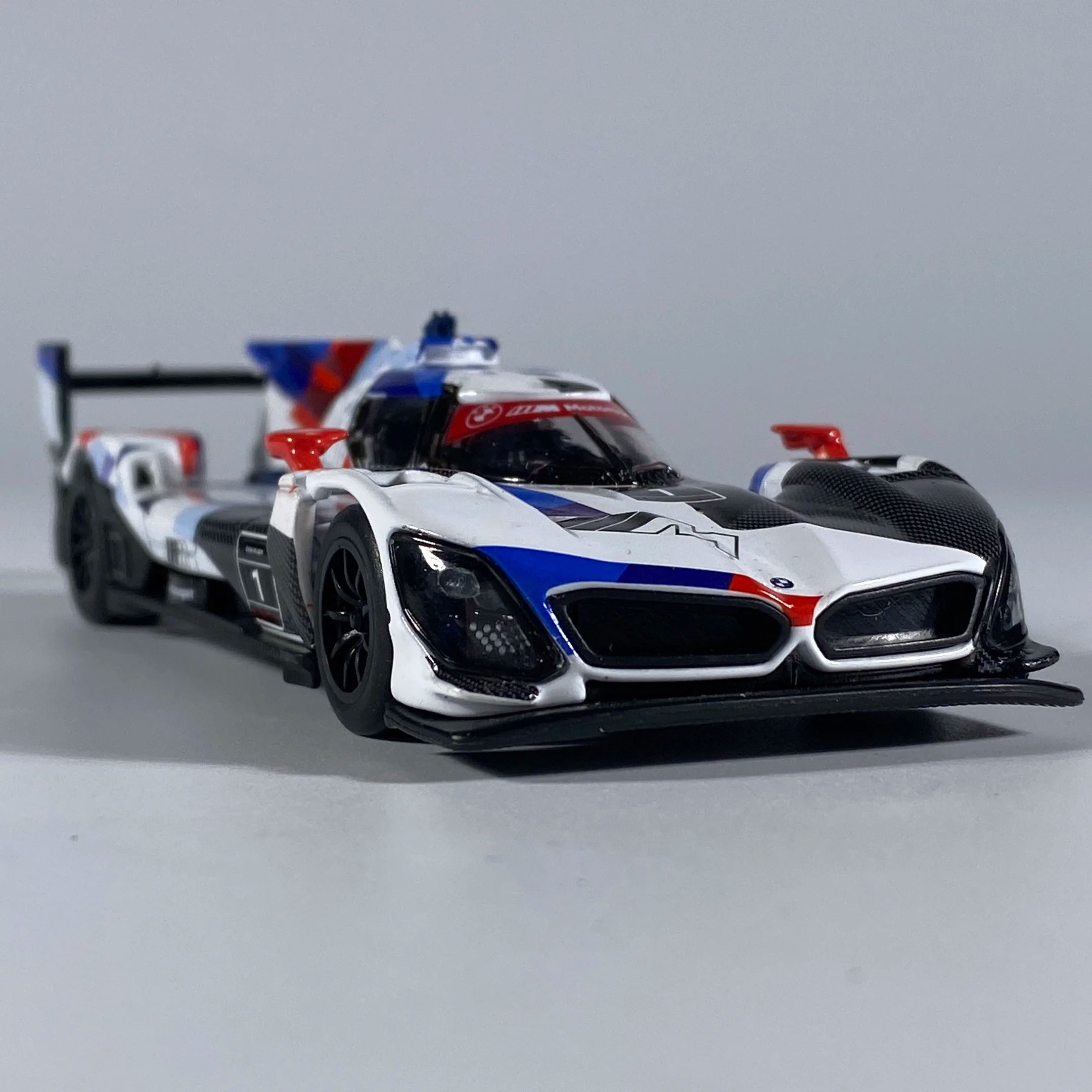 1:45 BMW M Hybrid V8 Super Racing Alloy Diecast Model Car Miniature Vehicle Classic Simulation Collection Decoration Holiday Boy