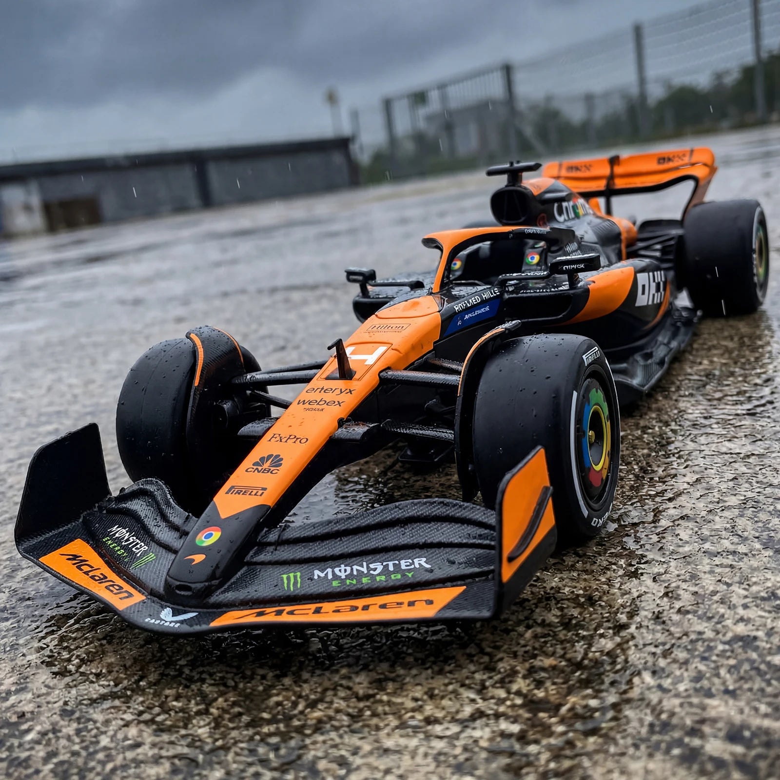  Mclaren F1 MCL38 2024 1:18