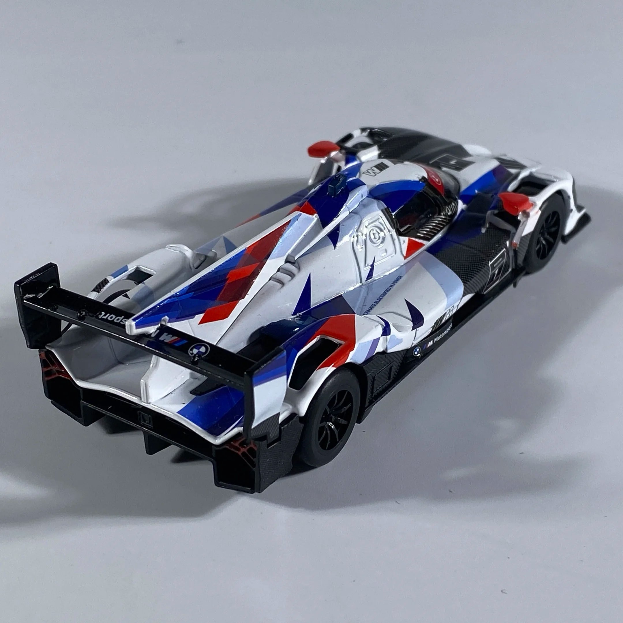 1:45 BMW M Hybrid V8 Super Racing Alloy Diecast Model Car Miniature Vehicle Classic Simulation Collection Decoration Holiday Boy