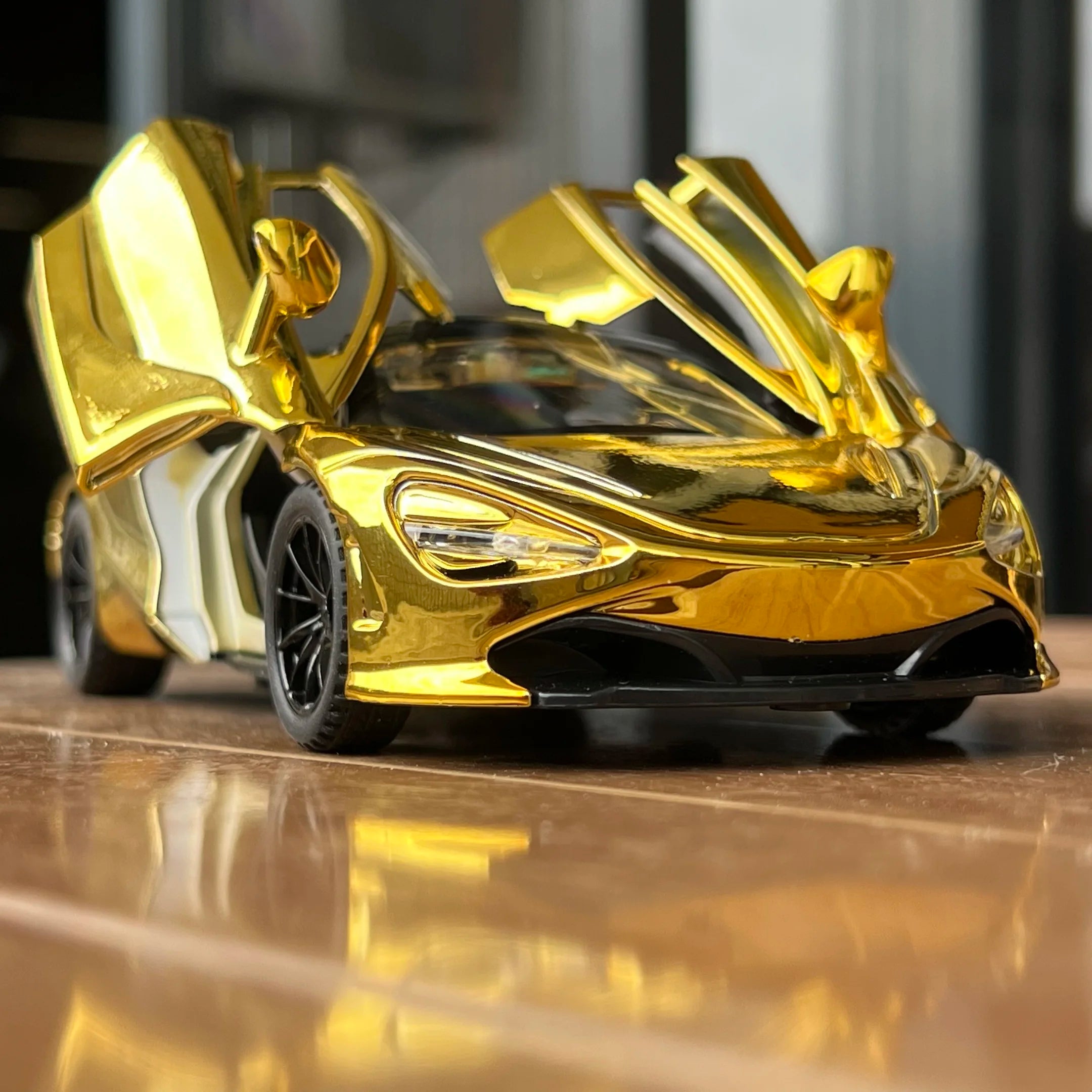 Mclaren 720S Electroplate  1:32 