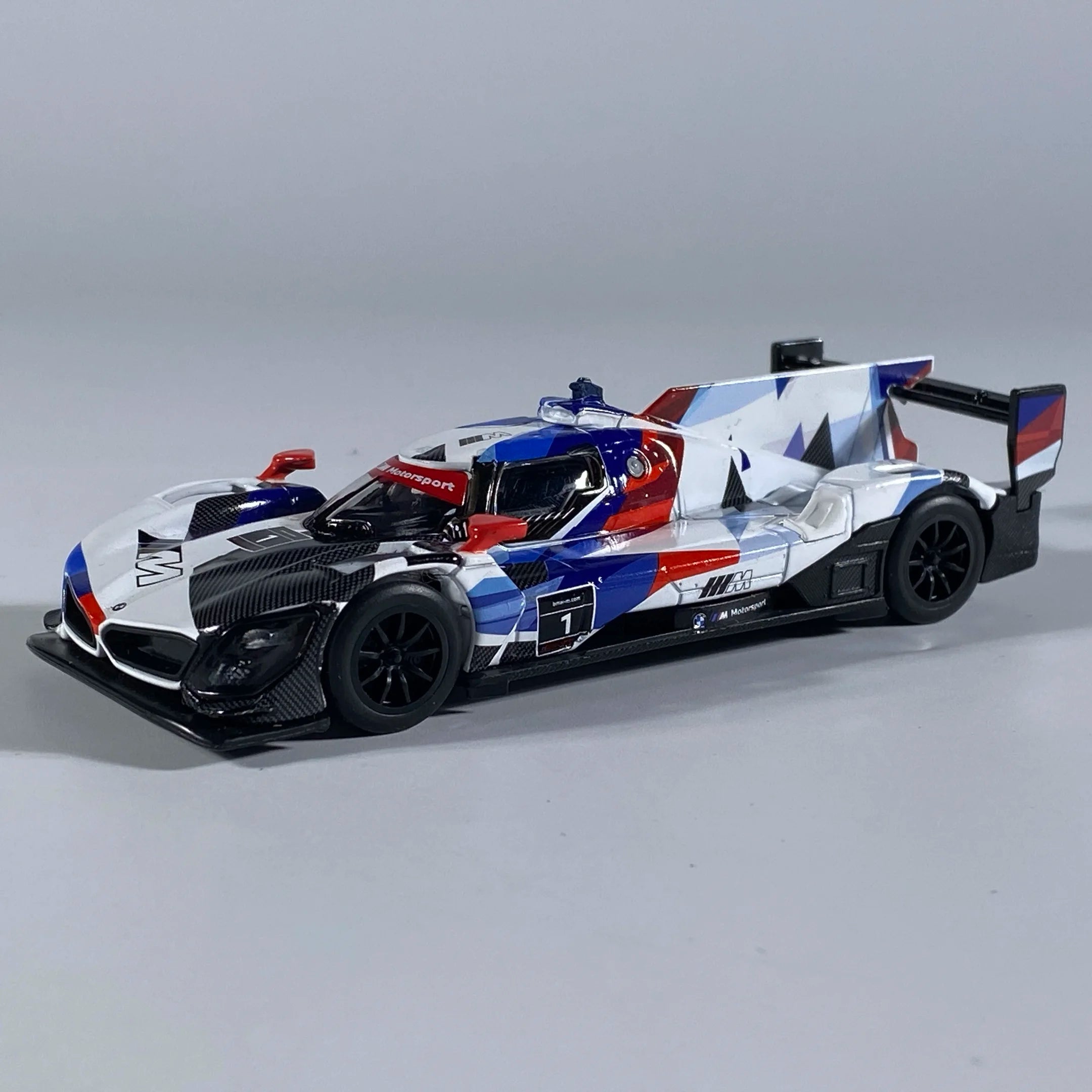 1:45 BMW M Hybrid V8 Super Racing Alloy Diecast Model Car Miniature Vehicle Classic Simulation Collection Decoration Holiday Boy