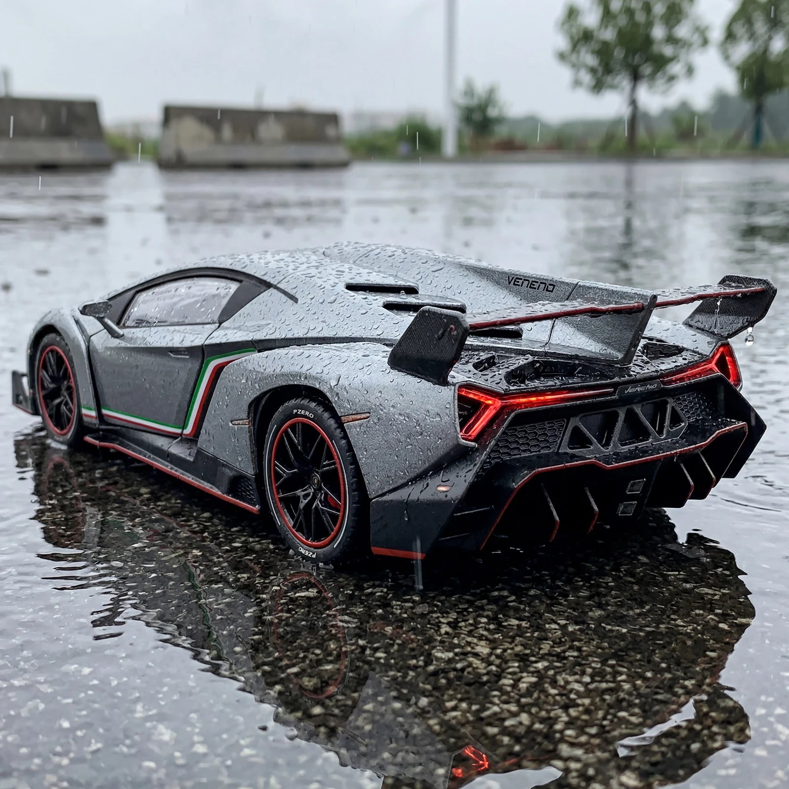  Lamborghini Veneno 1:24