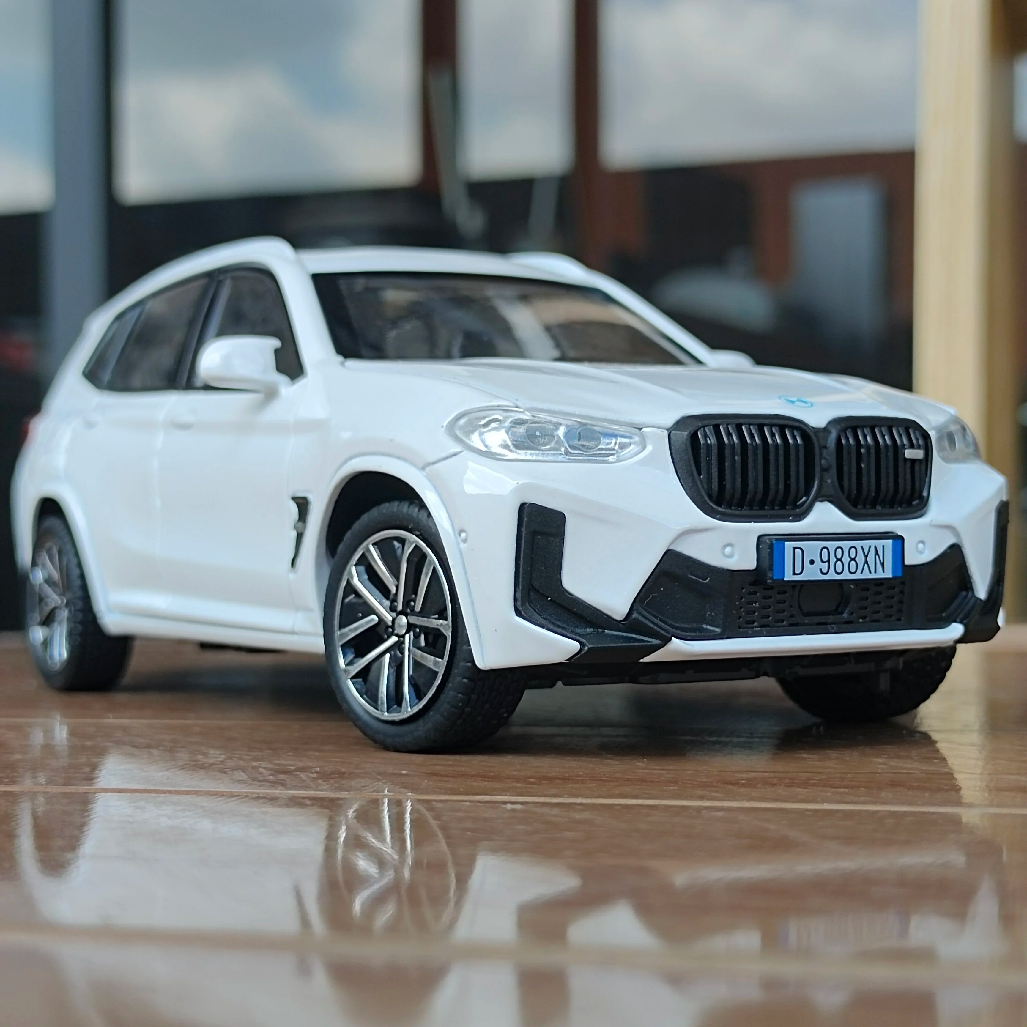 1:32 BMW X3M X3 IM SUV Alloy Metal Diecast Model Car Miniauto Vehicle Home Trendy Toys Ornaments Birthday Gift with Children Boy
