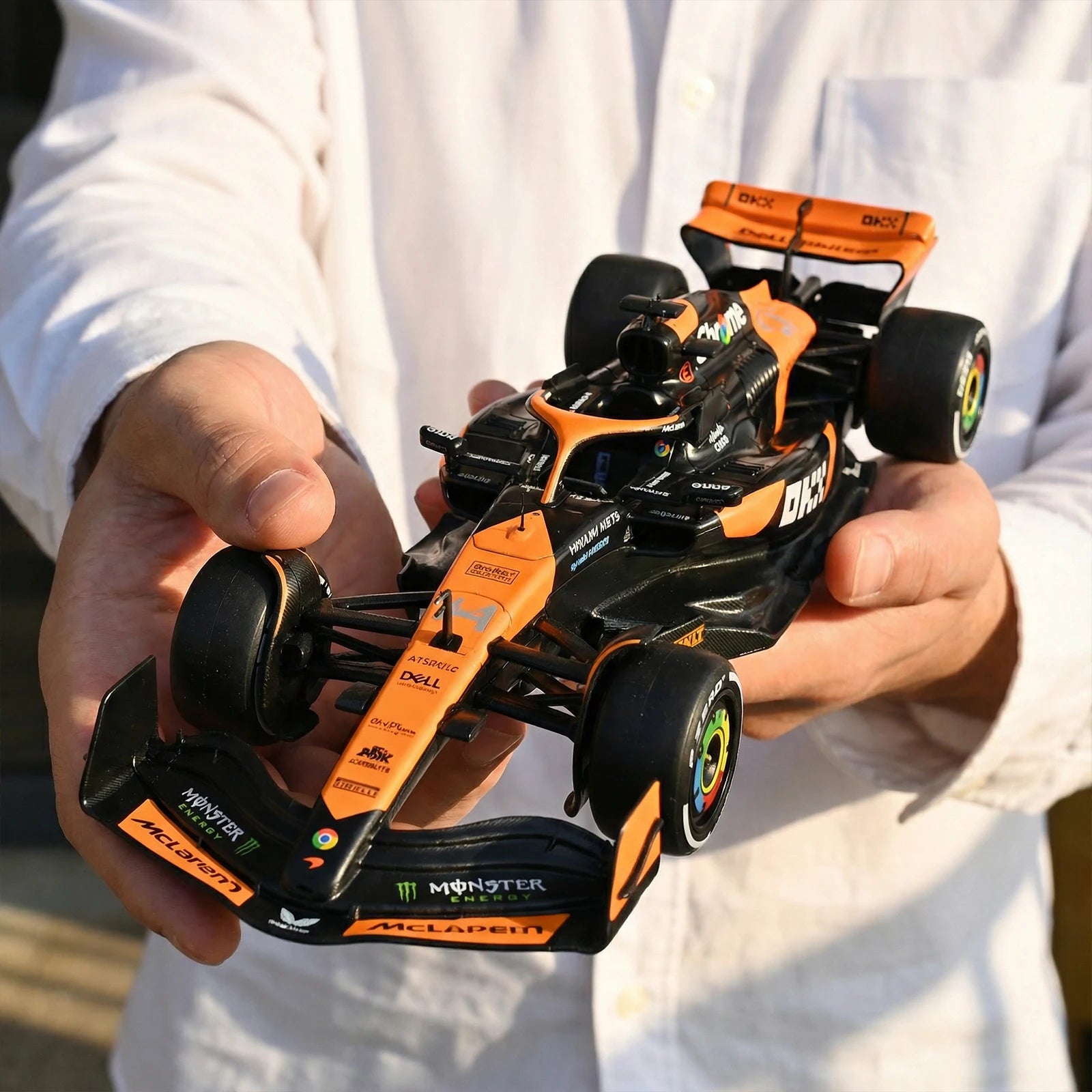  Mclaren F1 MCL38 2024 1:18