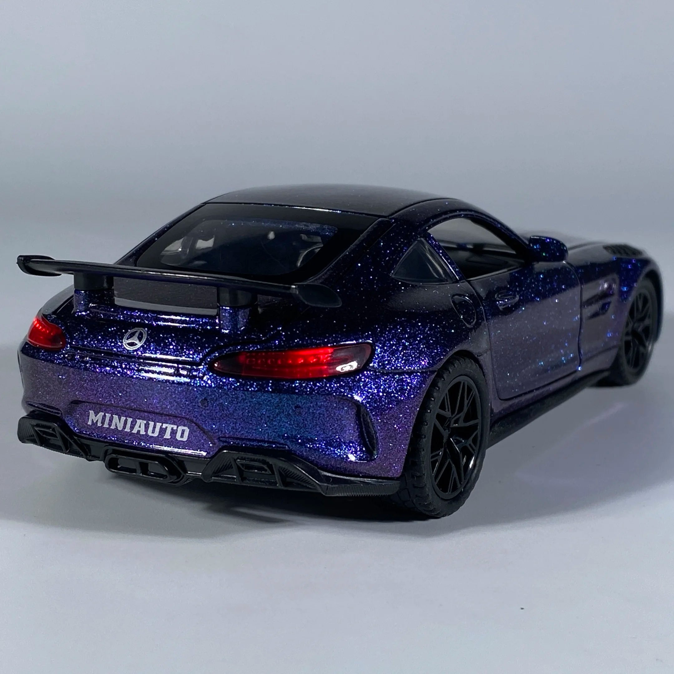 1:32 Benz AMG GT Super Sports Car Alloy Diecast Model Car with Sound Light Pull Back Children'S Toy Car Decoration Hobby Collect